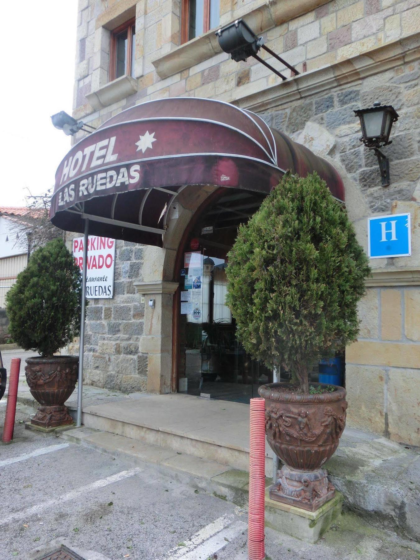 Hotel Las Ruedas Laredo Exteriör bild